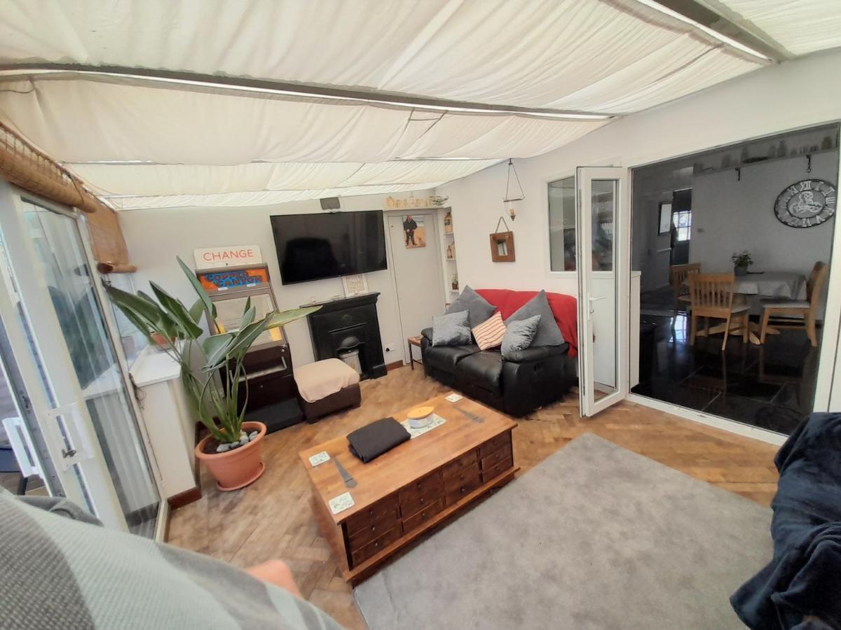 The Homestay Get Away 마게이트 외부 사진